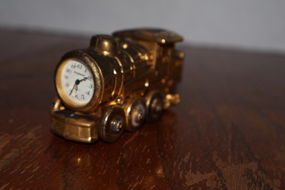 Platinum Train Mini Clock Not Working 3+ Inches