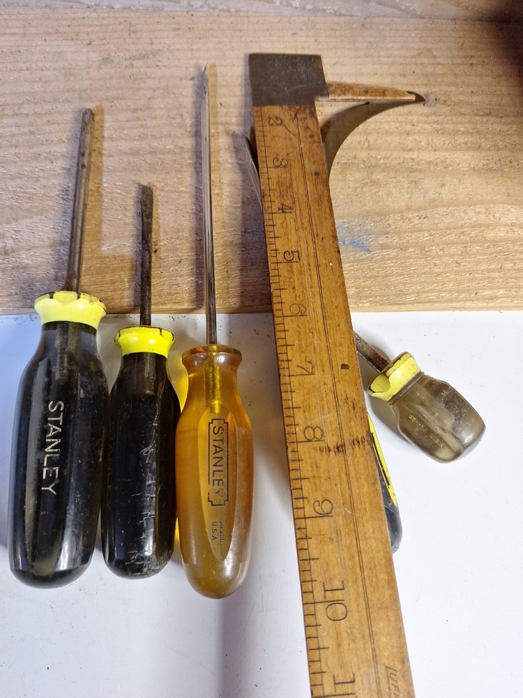 Lot Of Stanley Screwdrivers Workmaster