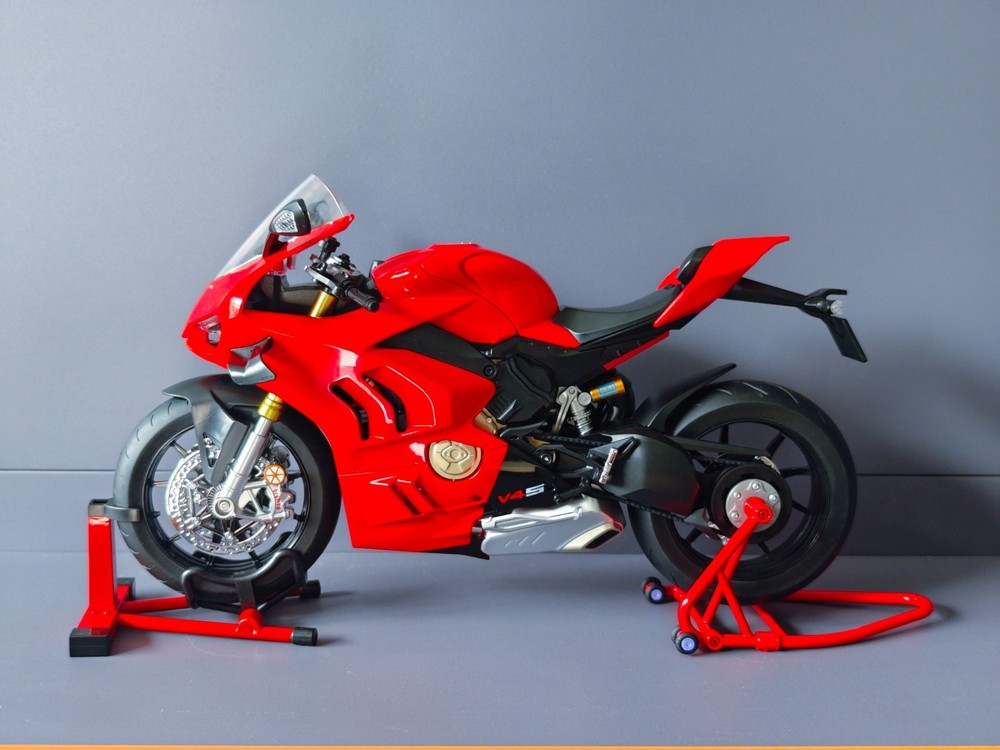 Ducati 1:6 Die-Cast Motorcycle Model, Multi-Function, Premium Gift for Him