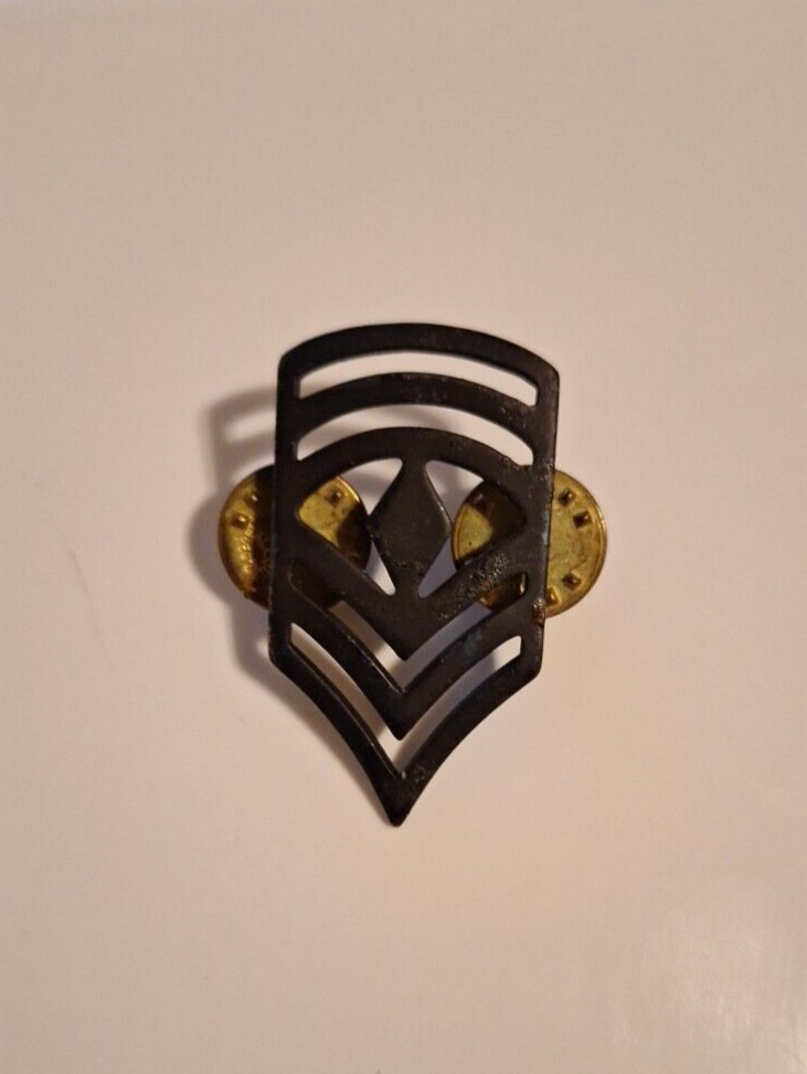 Random E9 Army Ensigna Collar Pins