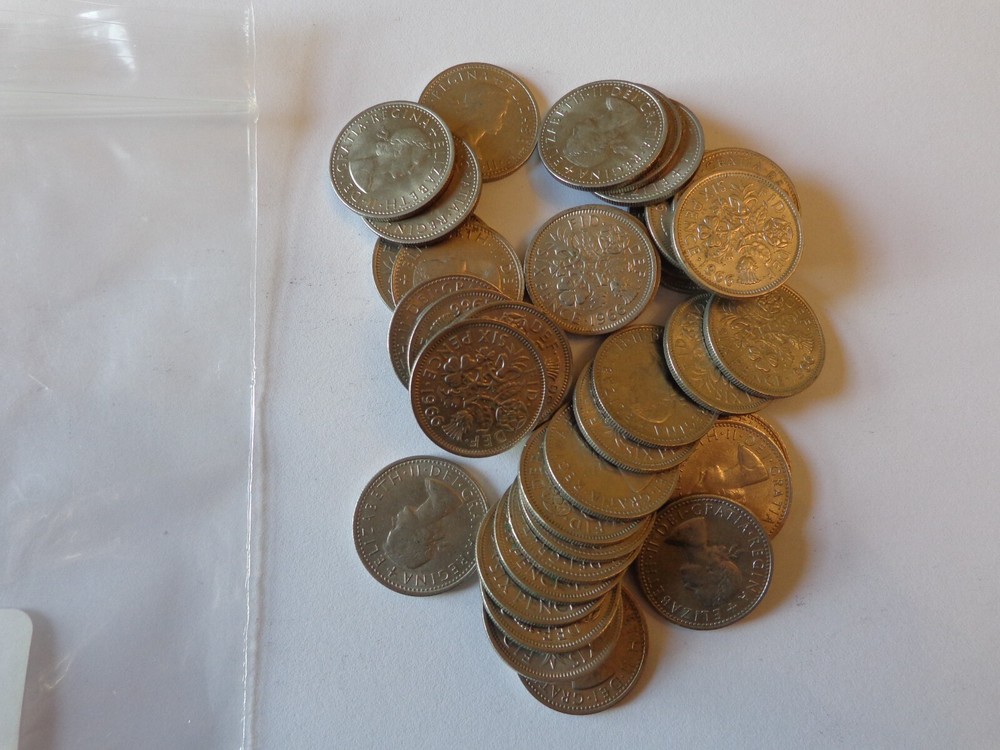 38 ELIZEBETH II SIXPENCES 1966 GOOD CONDITION REF C.