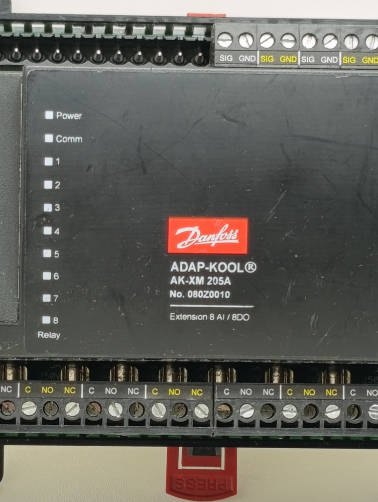 Danfoss AK‑XM 205A Controller Module | ADAP‑KOOL Series | 080Z0010 Relay