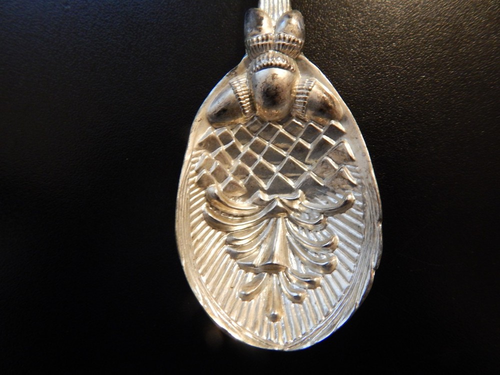 Silver Plated Pineapple Serving Spoon- Very Nice- zz484uxx