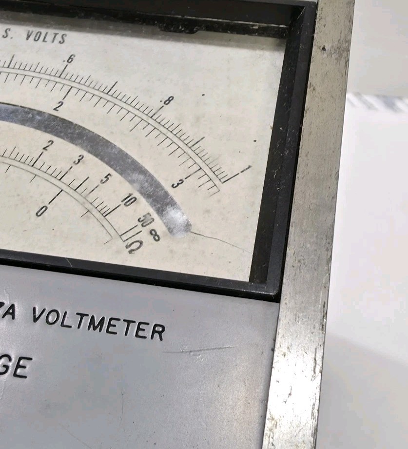 Vintage Hewlett Packard 427A Voltmeter Untested