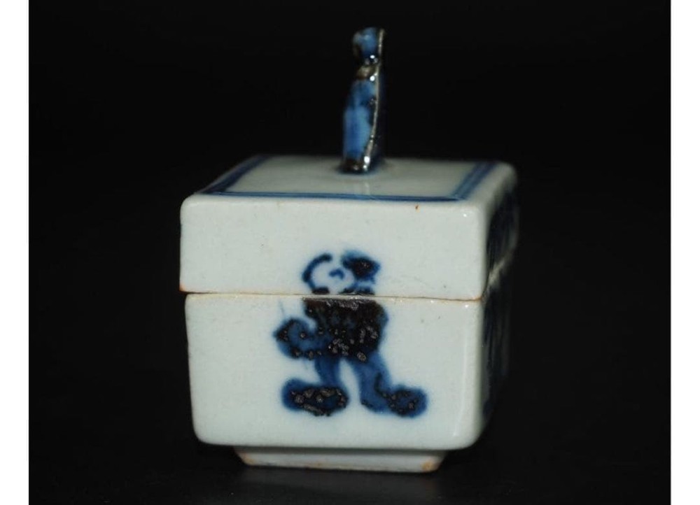 Kutani Ware Suda Seika Incense Container With Signed Box Japan blue white