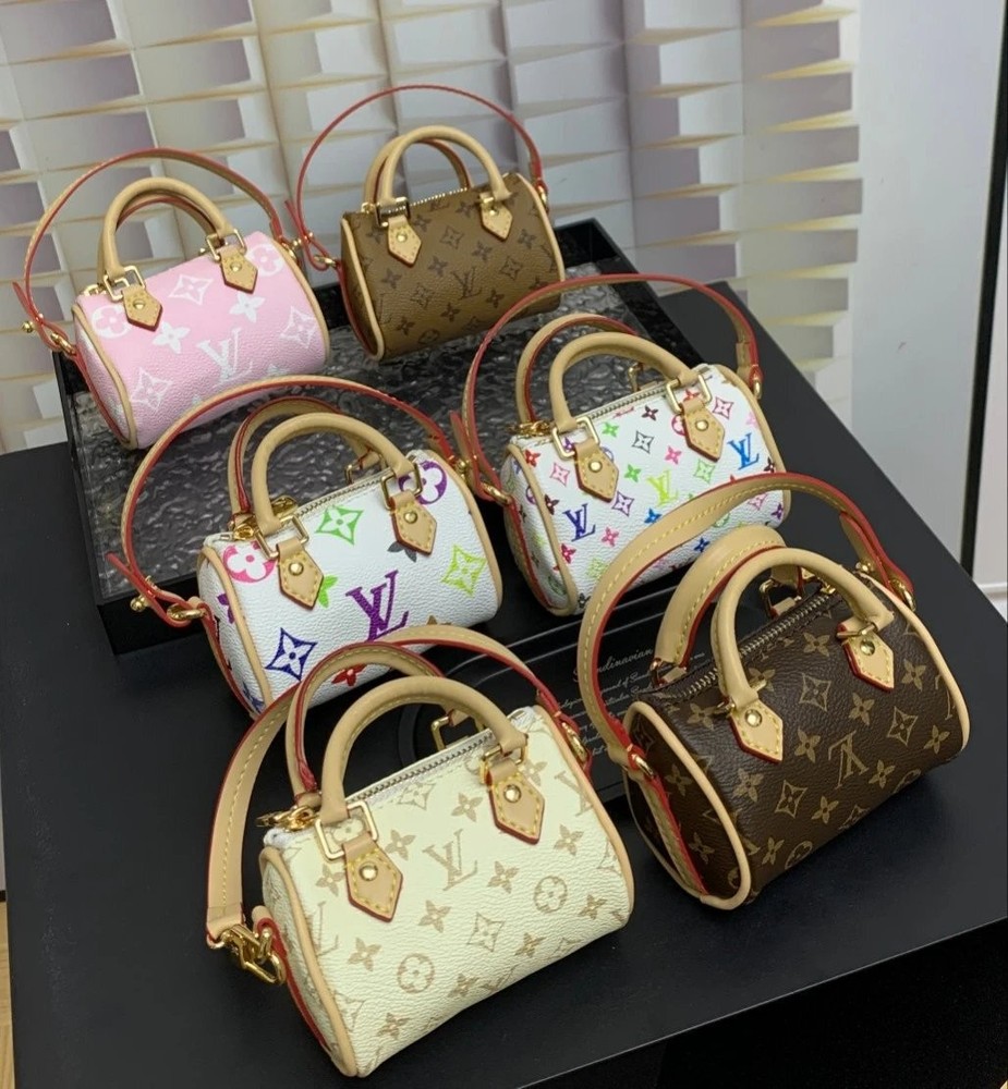 VL Women's Shoulder Bag