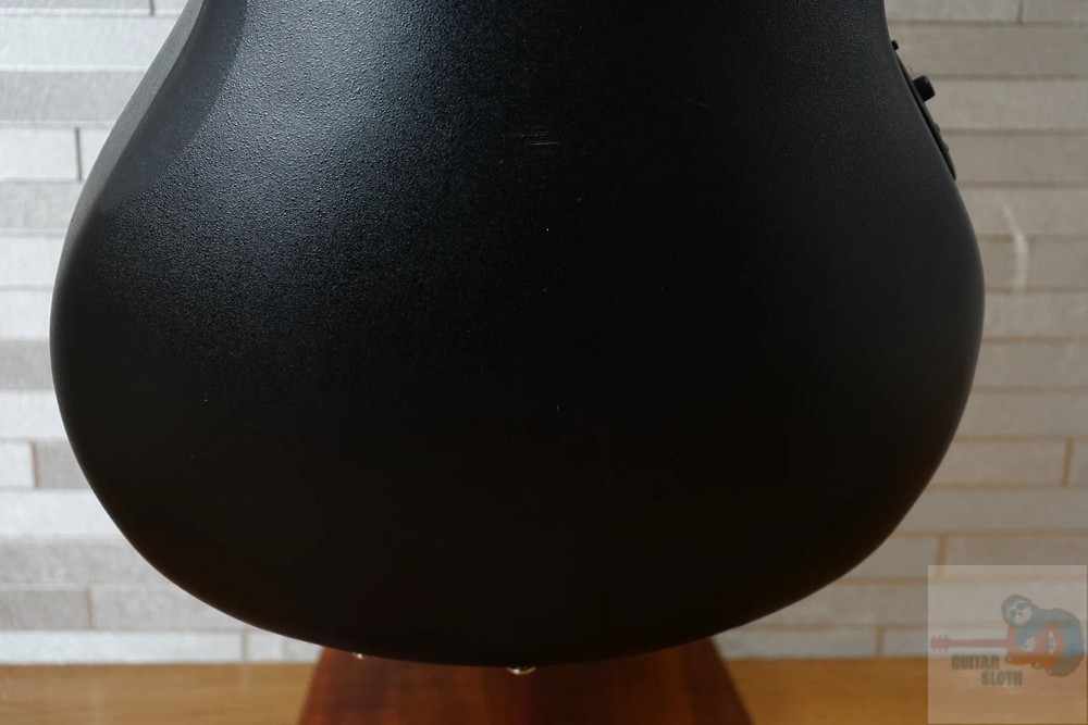 Ovation CS24-RR-G Celebrity Standard - Ruby Red B-Stock