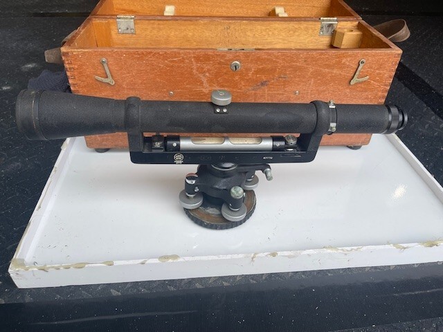Vintage Lietz Engineer Survey Level Scope Transit