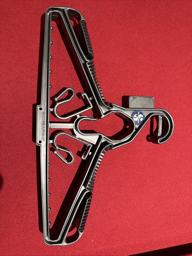 ScubaPro Universal Hanger Black