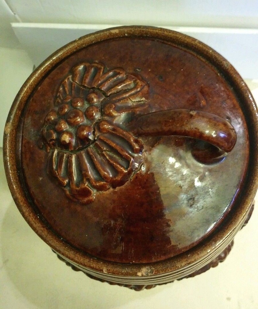 Hand Crafted Vintage Ceramic Pottery BEAN CANISTER / JAR, makers mark on bottom