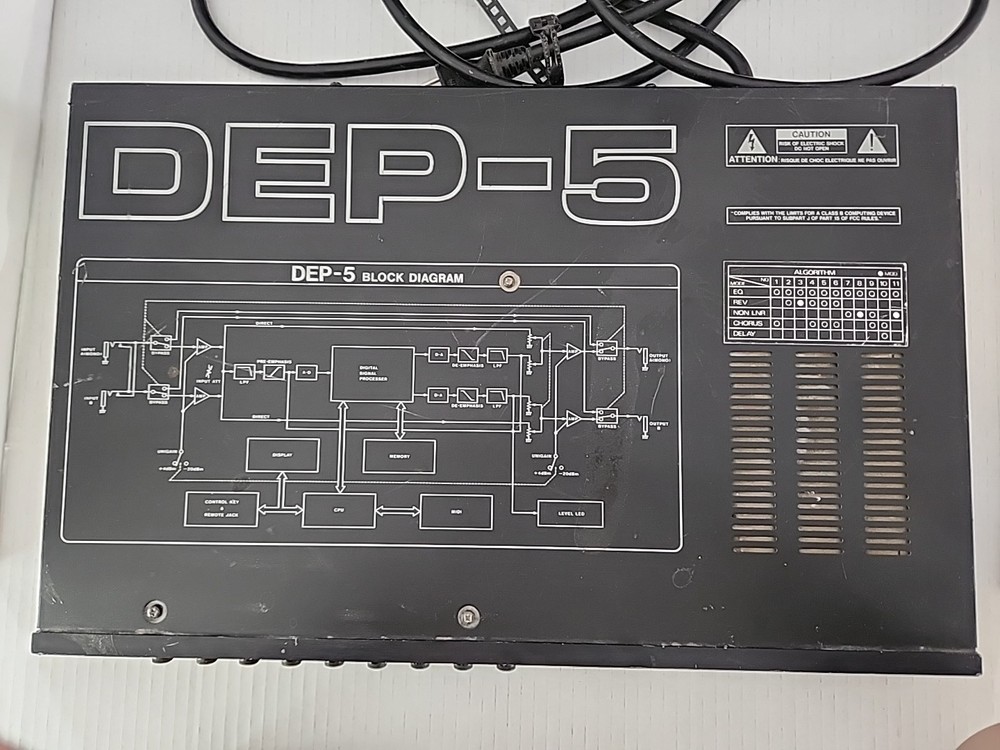 Roland Dep-5 Digital Effects Processor - Black (powers on but untested)