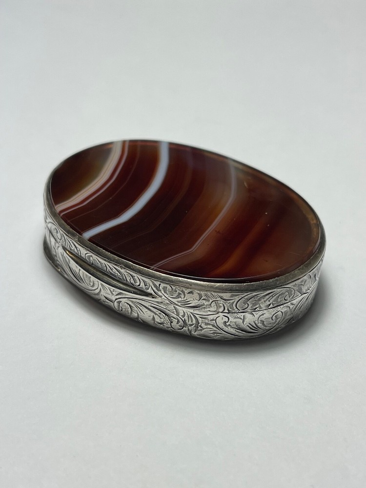 Antique Engraved Sterling Silver Agate Snuff Box (33.2 grams)