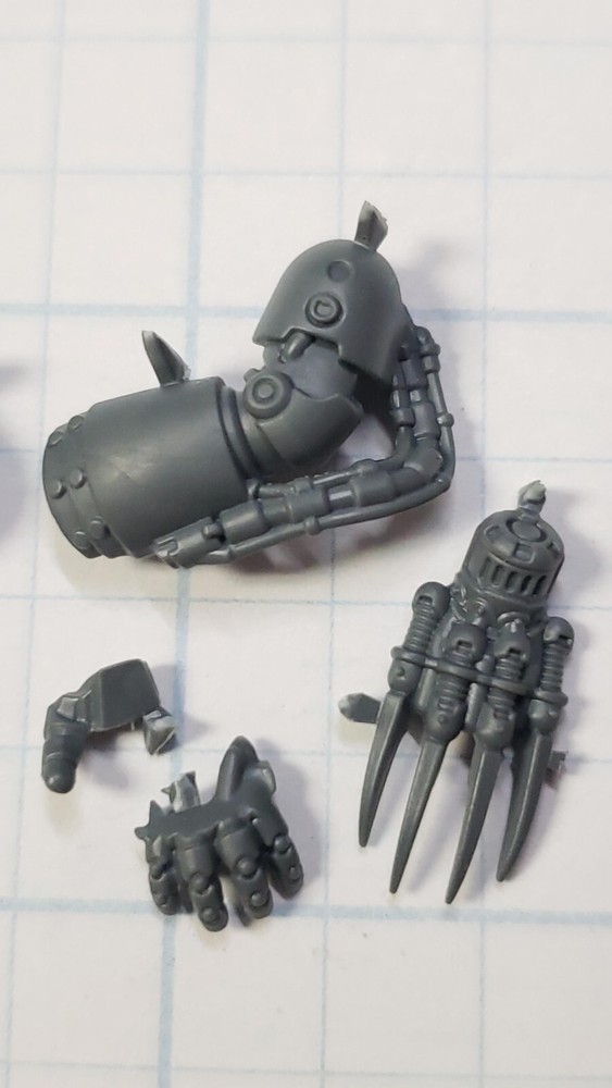 Warhammer 30K Space Marine Bits Mark 6 VI Assault Squad Lightning Claw Pair