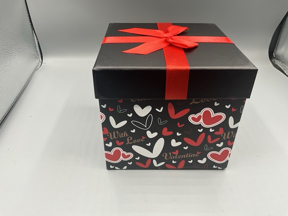 4 Pcs Valentines Nesting Gift Boxes with Lids Holiday Gift Boxes Assorted Siz...