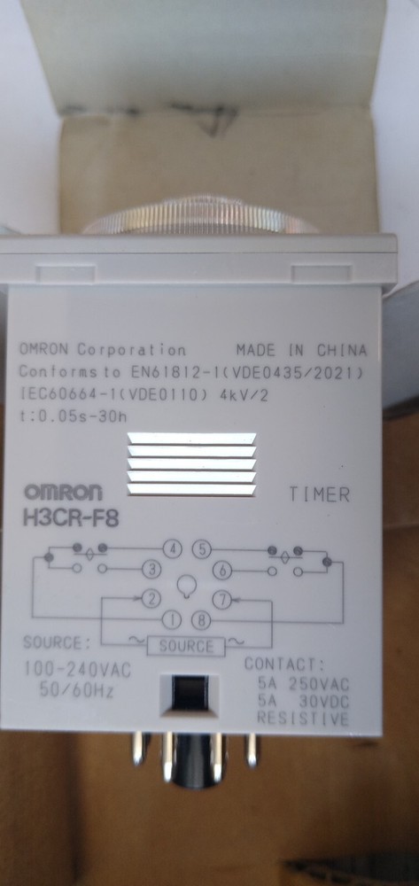 Omron H3CRF8 Timer 100-240VAC New