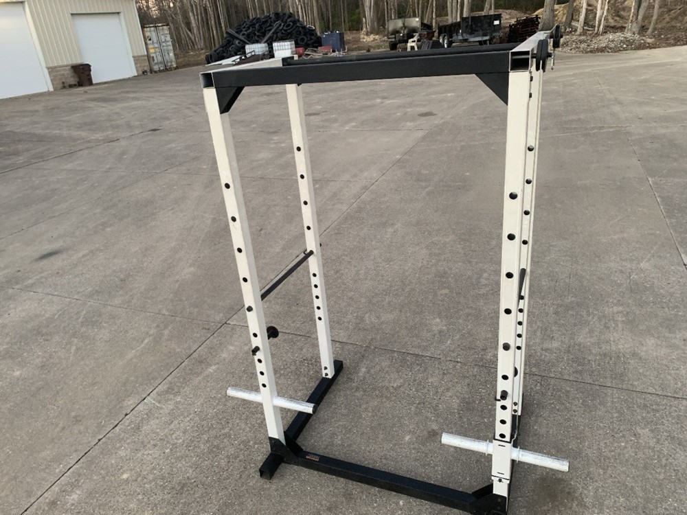 Squat Rack Power Bench Press Triceps Push Down Machine Muscle Chin Pull Up