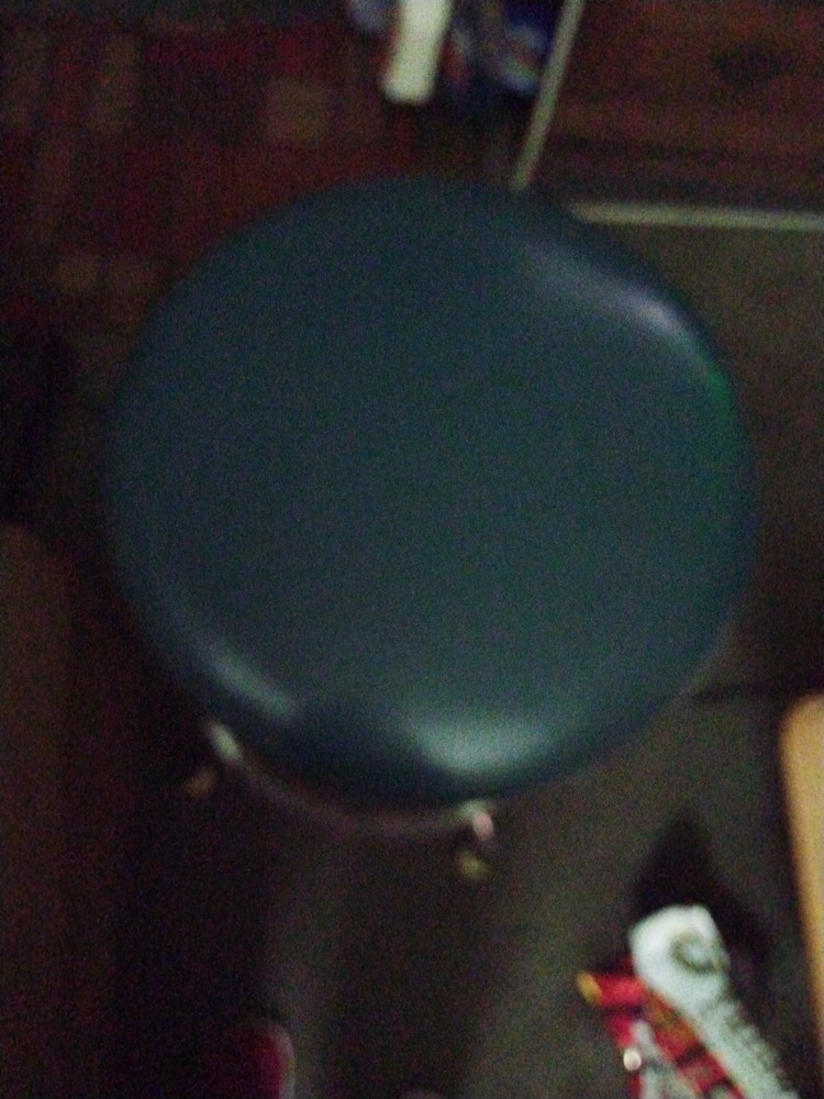 VINTAGE TWISTED LEG ICE CREAM PARLOR STOOL