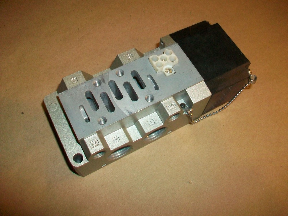 SMC Pneumatic Manifold Block NEW