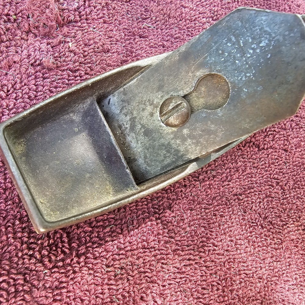 Antique Unmarked 4-1/2" Long Cast Iron Plane