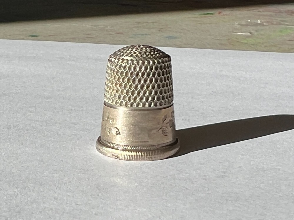 Antique Sterling Simons Roses Thimble