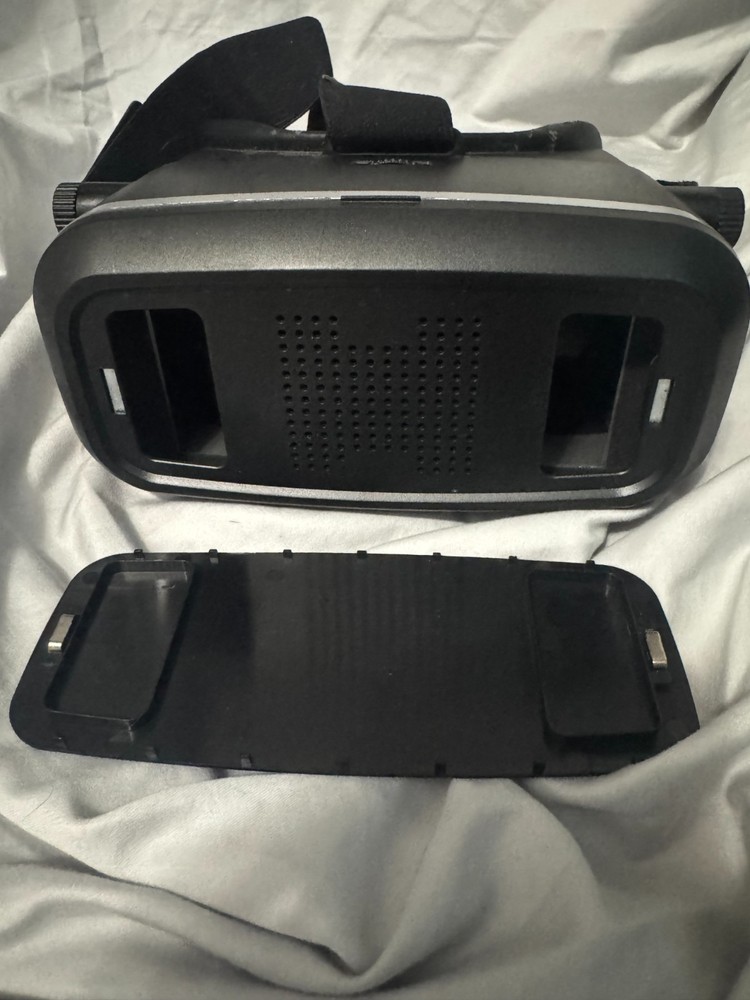 VOXKIN VIRTUAL REALITY HEADSET VR GLASSES HIGH DEFINITION- See Description