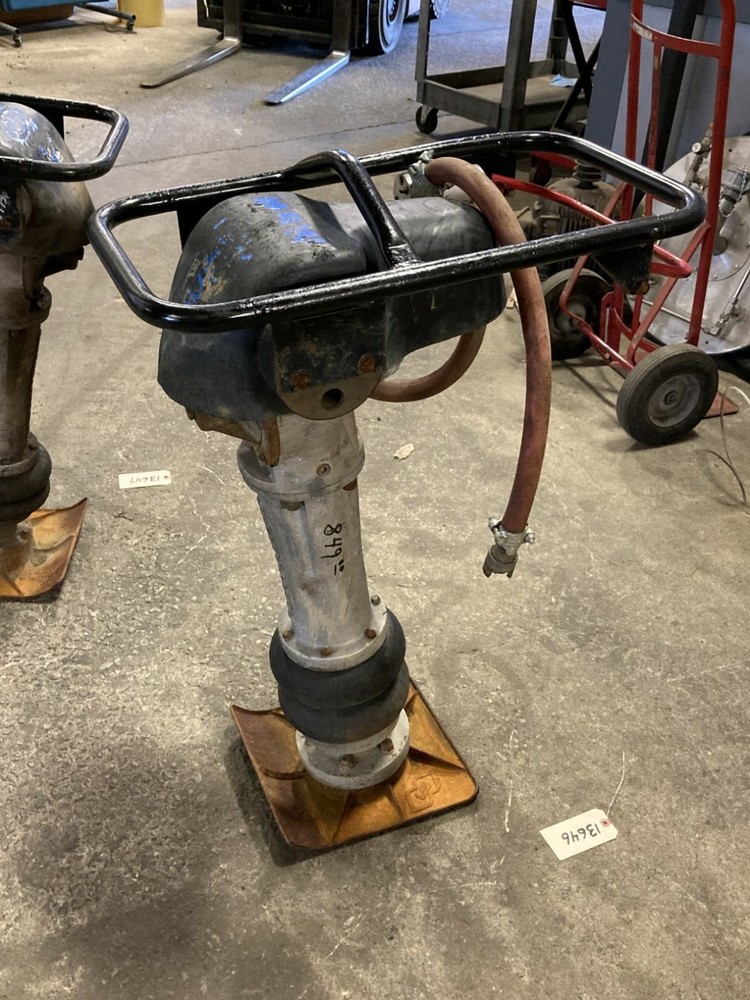 Ground Pounder Pneumatic Air Powered Jumping Jack Tamper , AR56/57