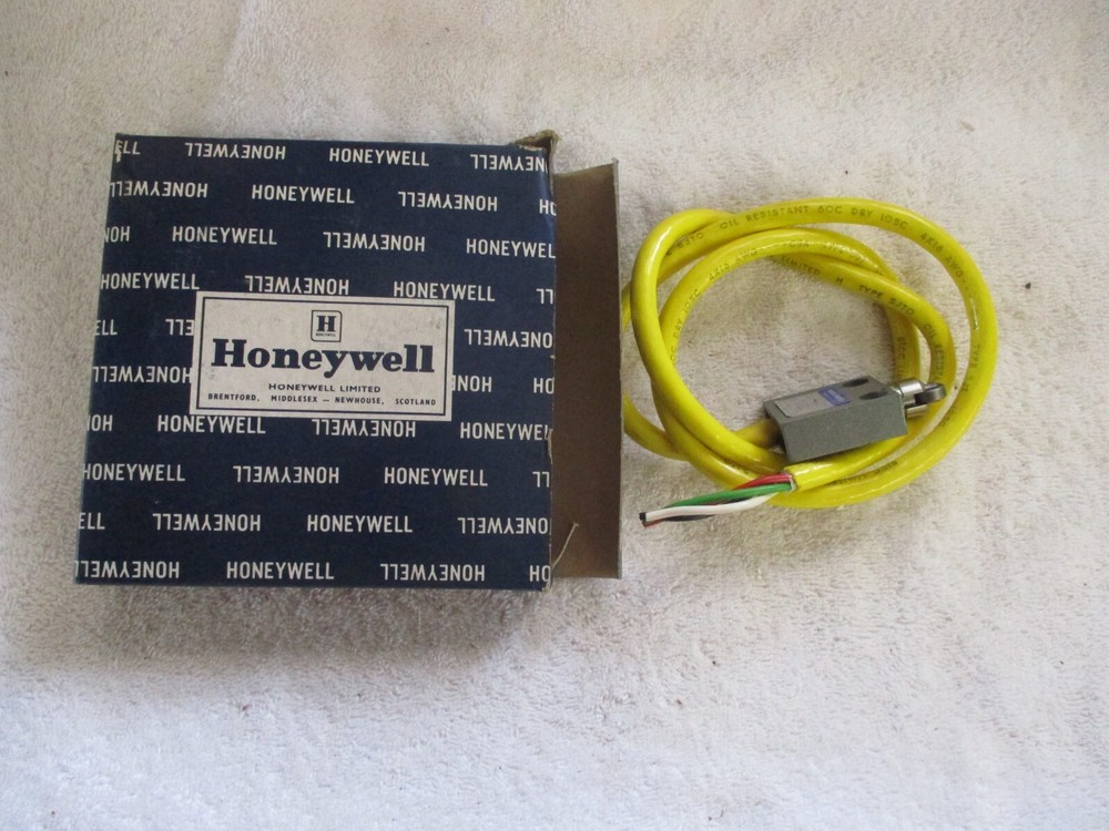 NIB Honeywell Limit Switch     914CE2-3