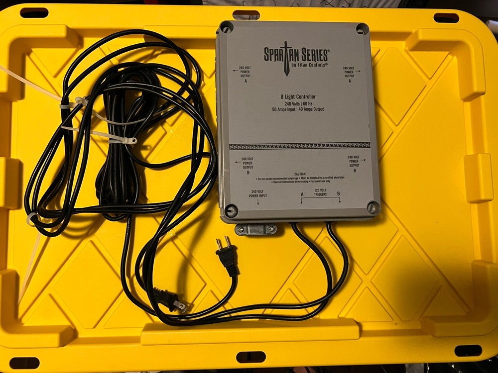 Titan Controls Spartan Series 8 Grow Light Controller