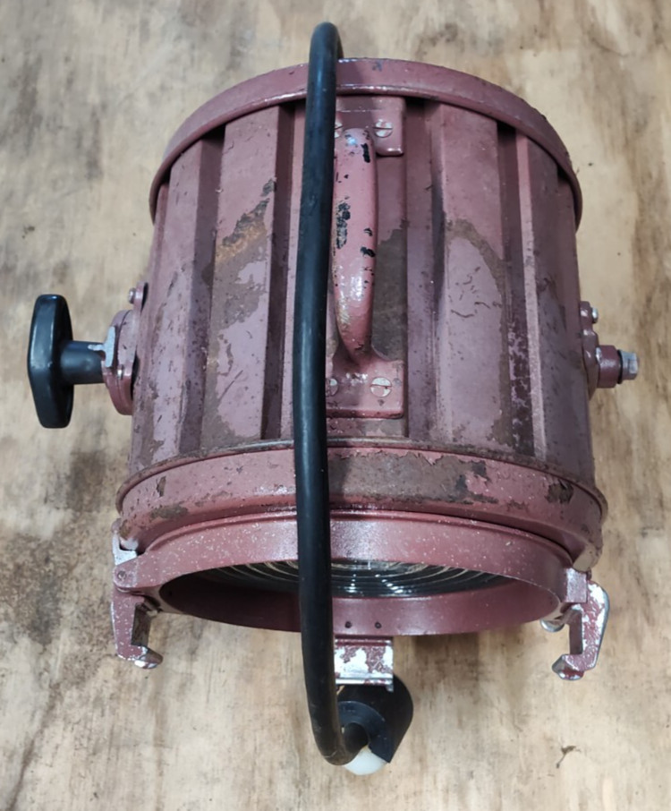Mole Richardson Junior Mole pole Tungsten Light Type 4261