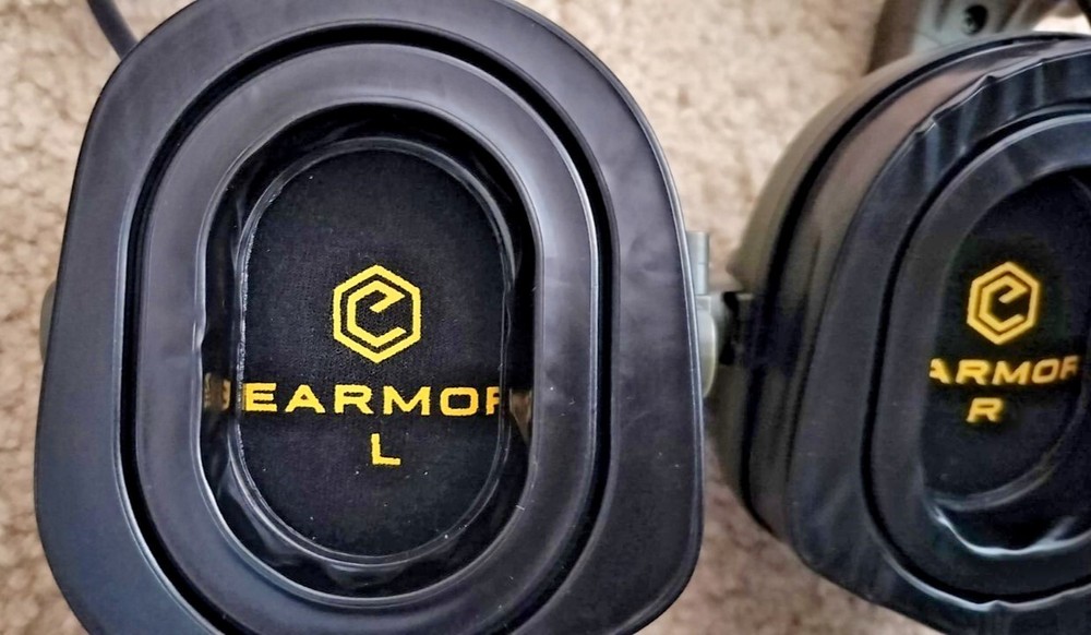 EARMOR Tactical Communication Headset **TESTED READ DESC**