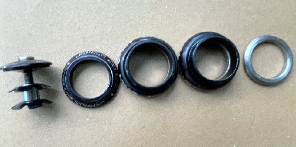 Chris King "NoThreadSet" 1 1/8 Headset (Black)