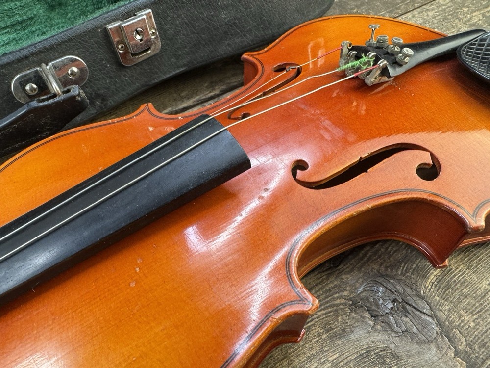 vintage violin Suzuki With Case