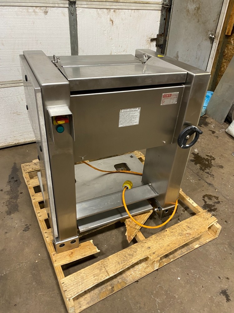 Cretel Meat Membrane Skinner