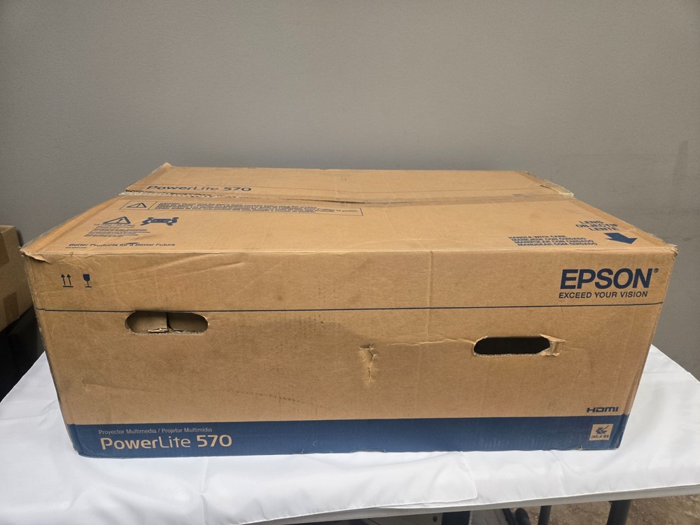 Epson PowerLite 570 LCD Projector - NEW