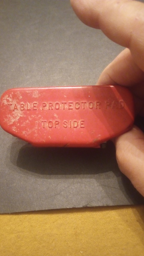 RARE VINTAGE RUBBERMAID HOUSEWARE Table Protector Pad - Read Description