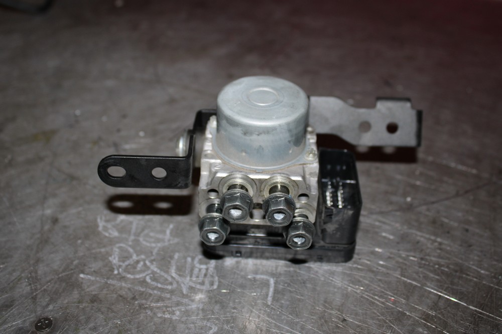 19 KAWASAKI NINJA 400 EX400 ABS OEM ABS PUMP UNIT MODULE