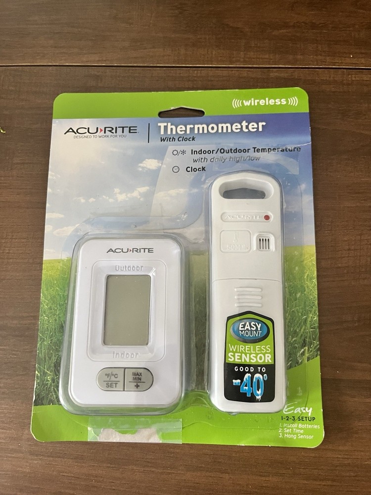 AcuRite Wireless Digital Temperature Thermometer Clock & Memory Open Box