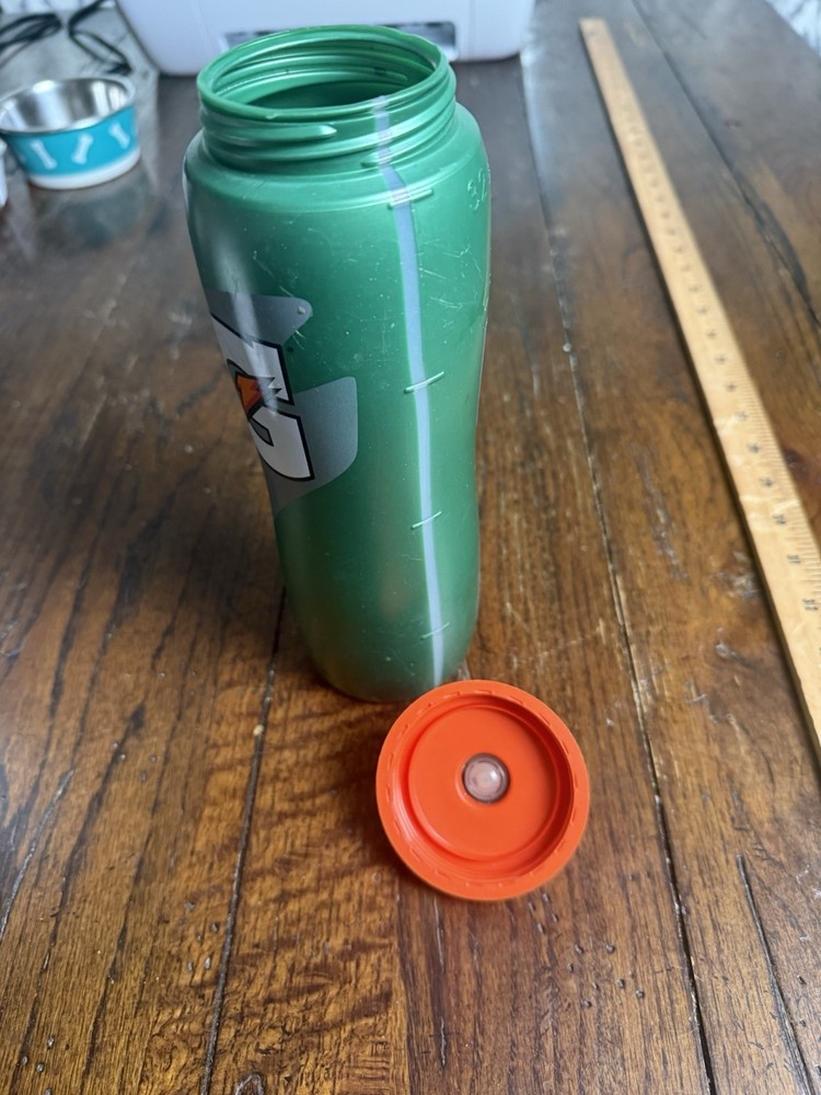 Gatorade Contour Squeeze Bottle 32 Oz