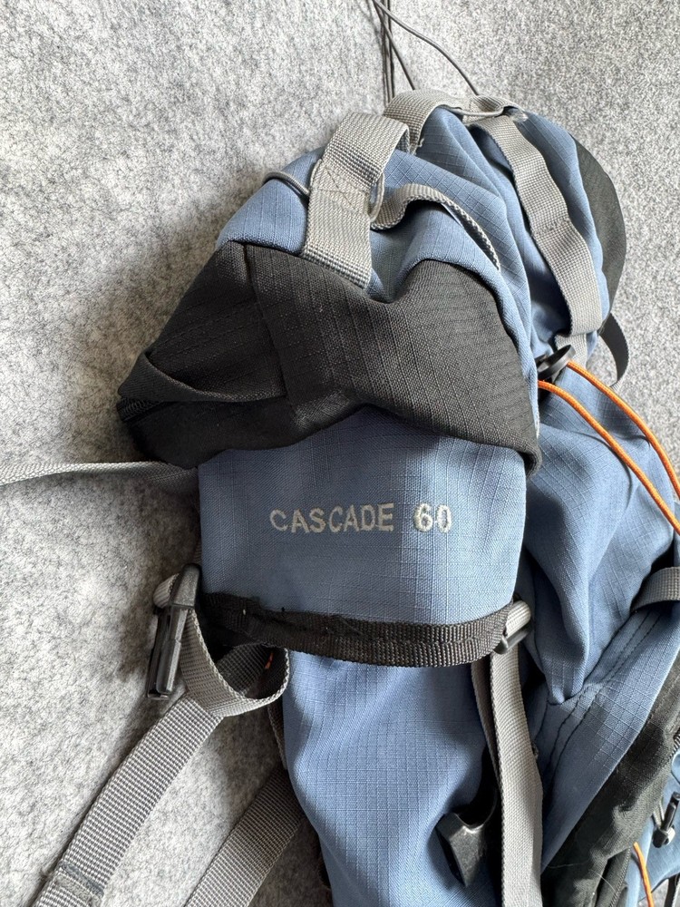 Jansport Hiking Cascade 60 Internal Frame
