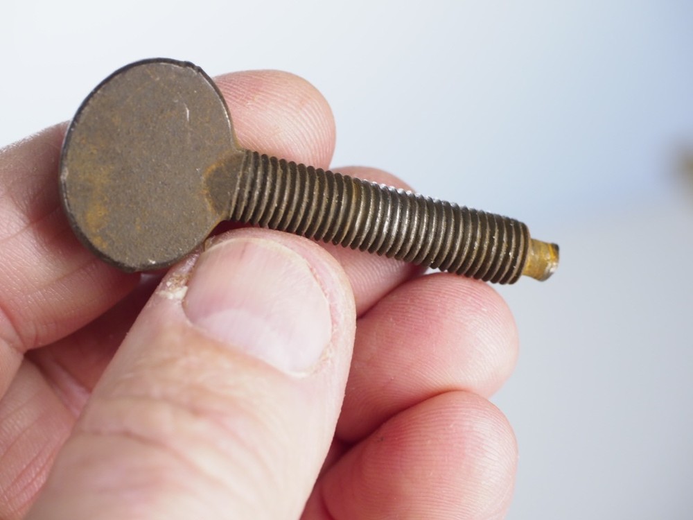 Antique thumb set screw 12 TPI