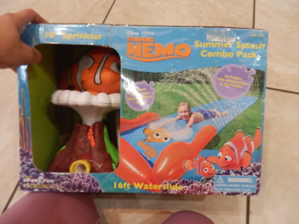 Finding Nemo Disney Pixar 2006 Brand New Summer Splash Combo Pack