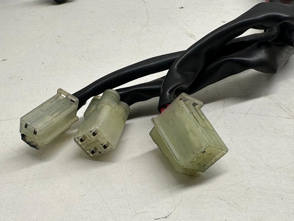 Yamaha MT125 Right Side Switch Gear 21 - 26