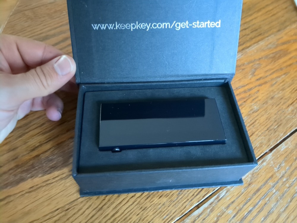 KeepKey Cryptocurrency Hardware Wallet Classic Black