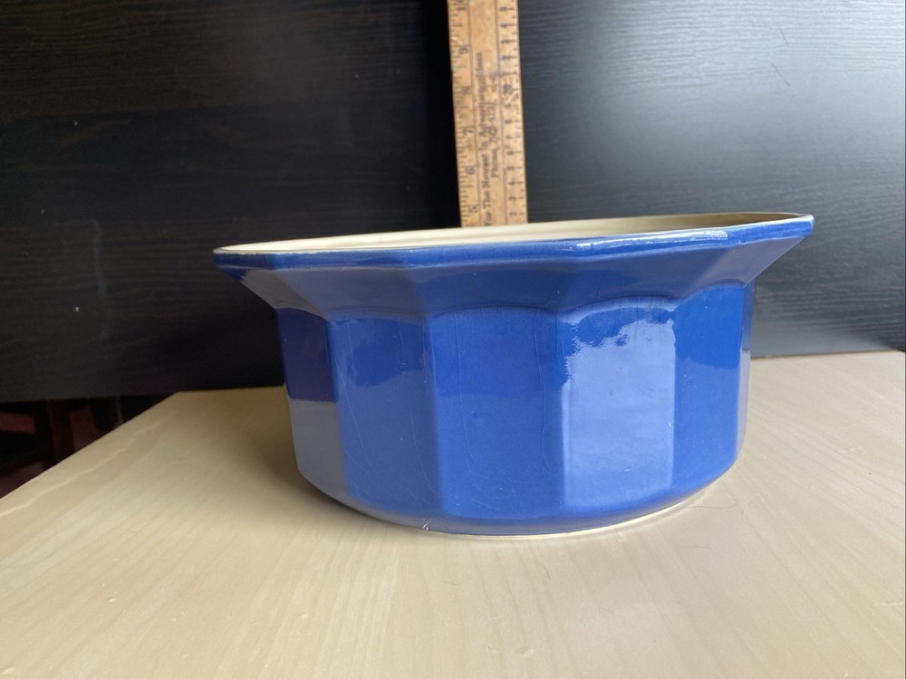 Model #7076 McCoy BLUE Stoneware Vintage Baking Dish with Lid