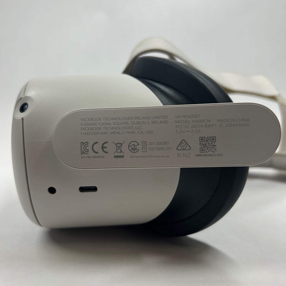 Meta Quest 2 128GB VR System KW49CM