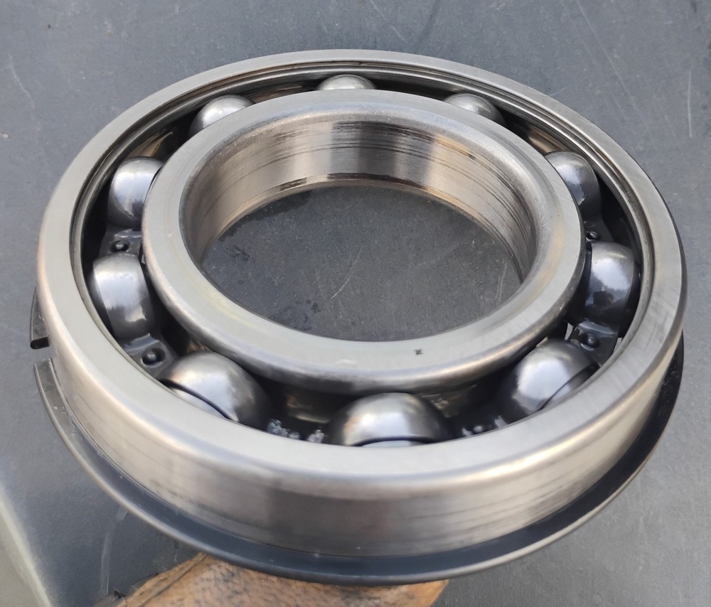 81504 Eaton input shaft bearing