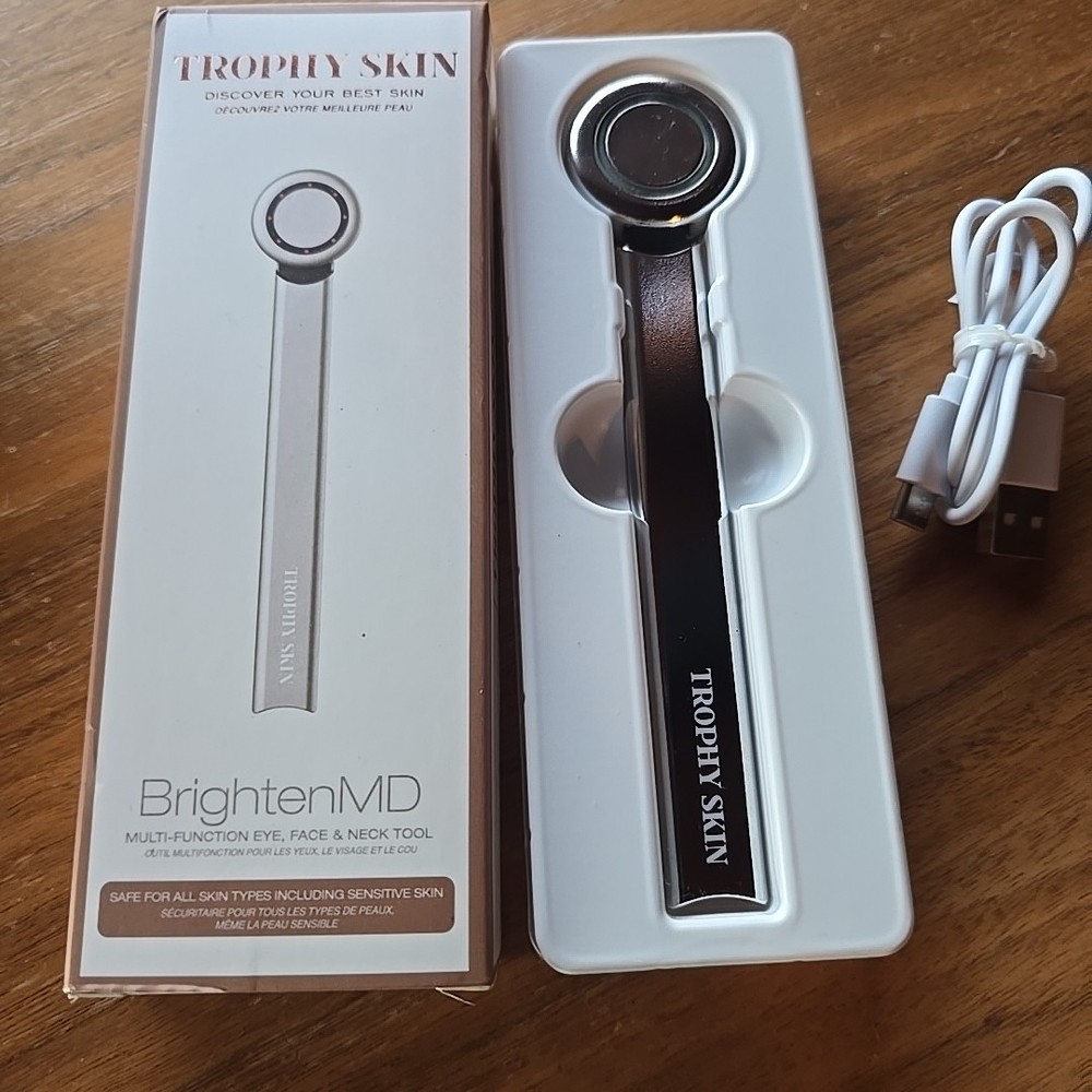 Trophy Skin Brighten MD Multi-Function Eye Face & Neck Tool NEW  RV $40