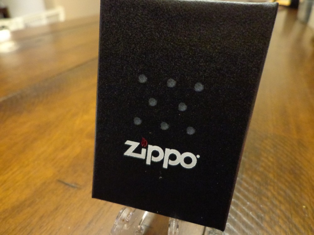 FORD MUSTANG ZIPPO LIGHTER MINT IN BOX