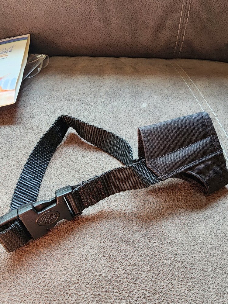 New In Package Four Paws Walk-About Quick-Fit Dog Muzzle 0-XX-Small