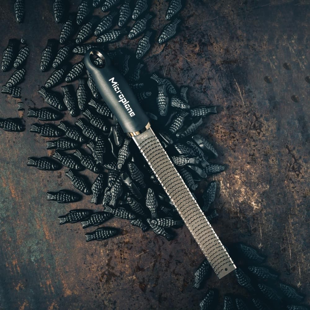 Microplane Premium Classic Series Zester 18/8, Black - Lemon